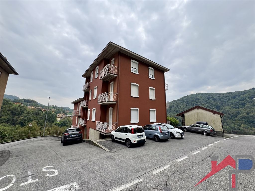 Torre Dé Busi ampio trilocale
