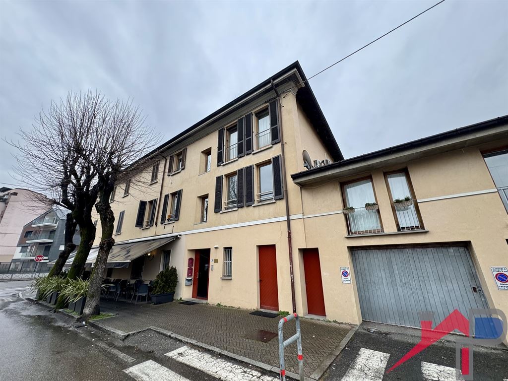 trilocale centro paese