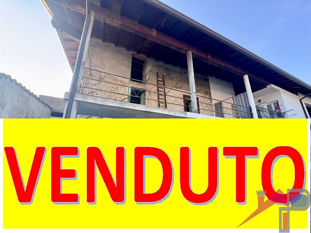 Porzione di casa da ristrutturare