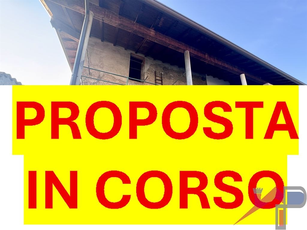 Porzione di casa da ristrutturare